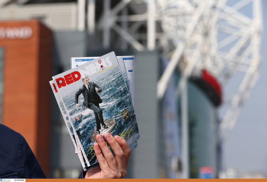 La rivista Red News con lo United a fondo come il Titanic e David Moyes che prova a salvarsi. Action Images